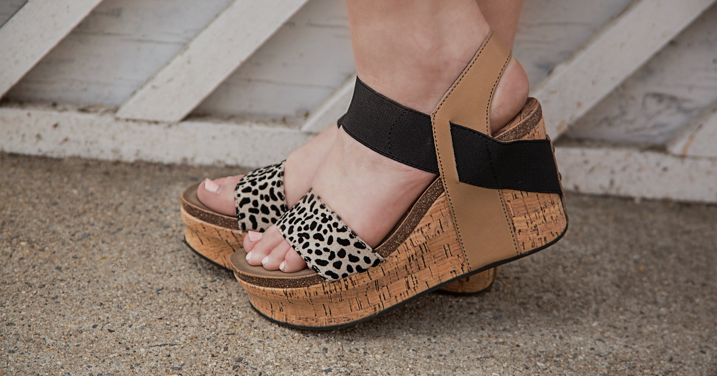 Otbt on sale leopard wedges