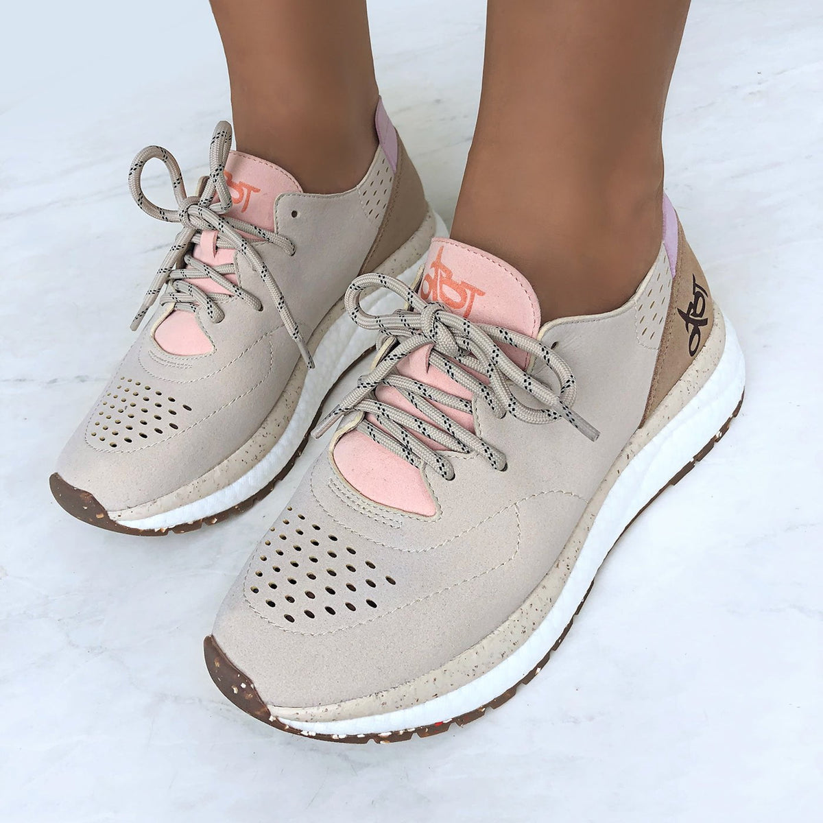 Free womens sneakers best sale